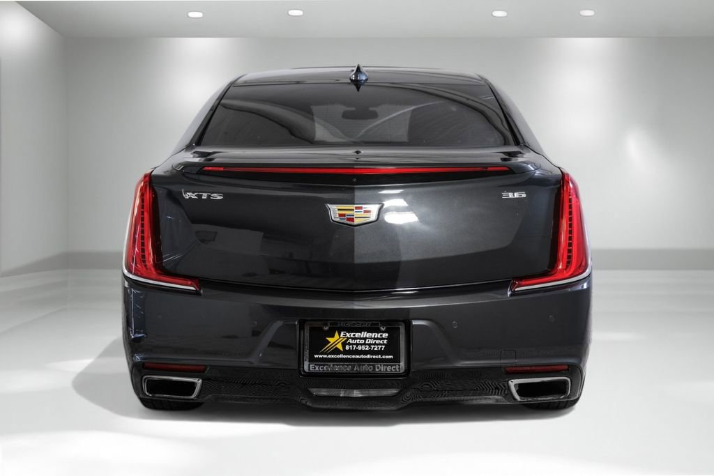 Used 2019 Cadillac XTS Luxury image 10