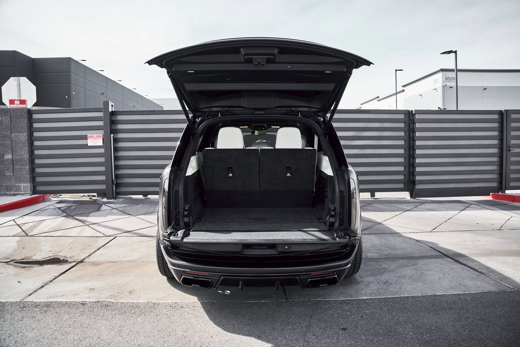 Used 2024 Land Rover Range Rover Long Wheelbase SE image 23