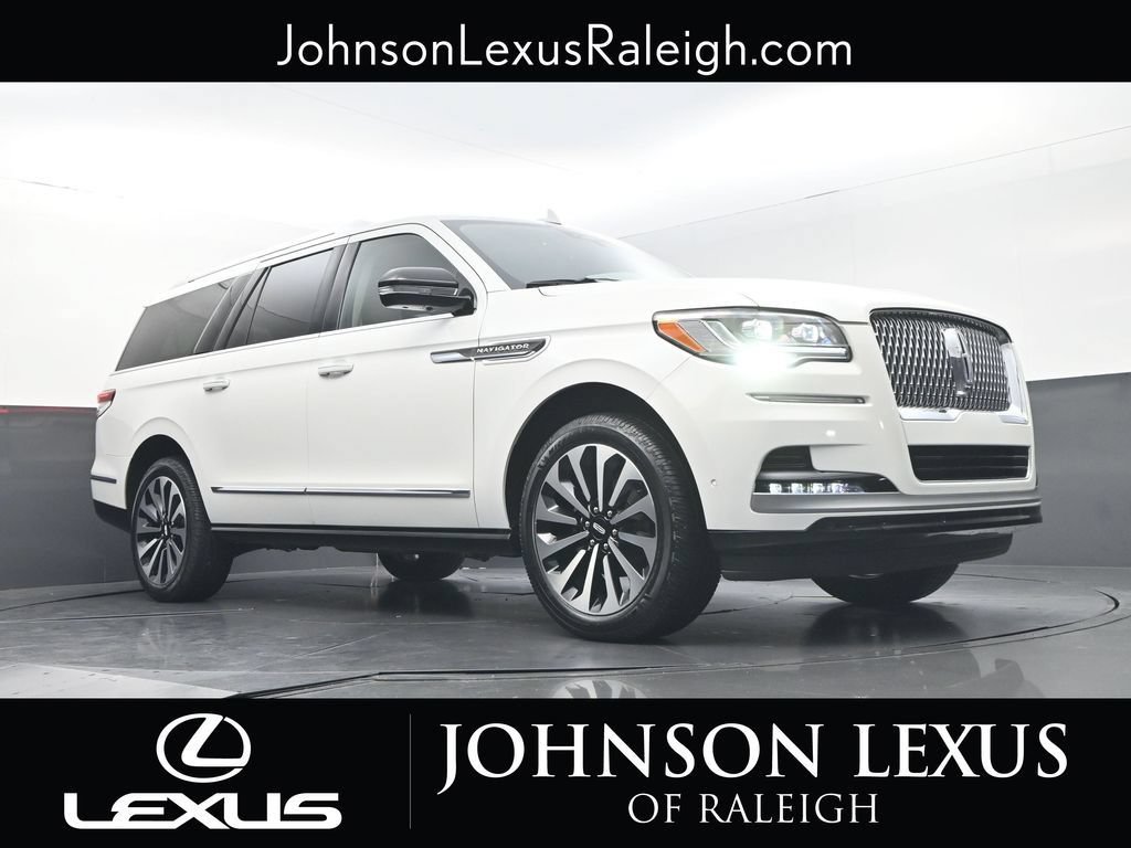 Used 2023 Lincoln Navigator L Reserve AWD/4WD image 17