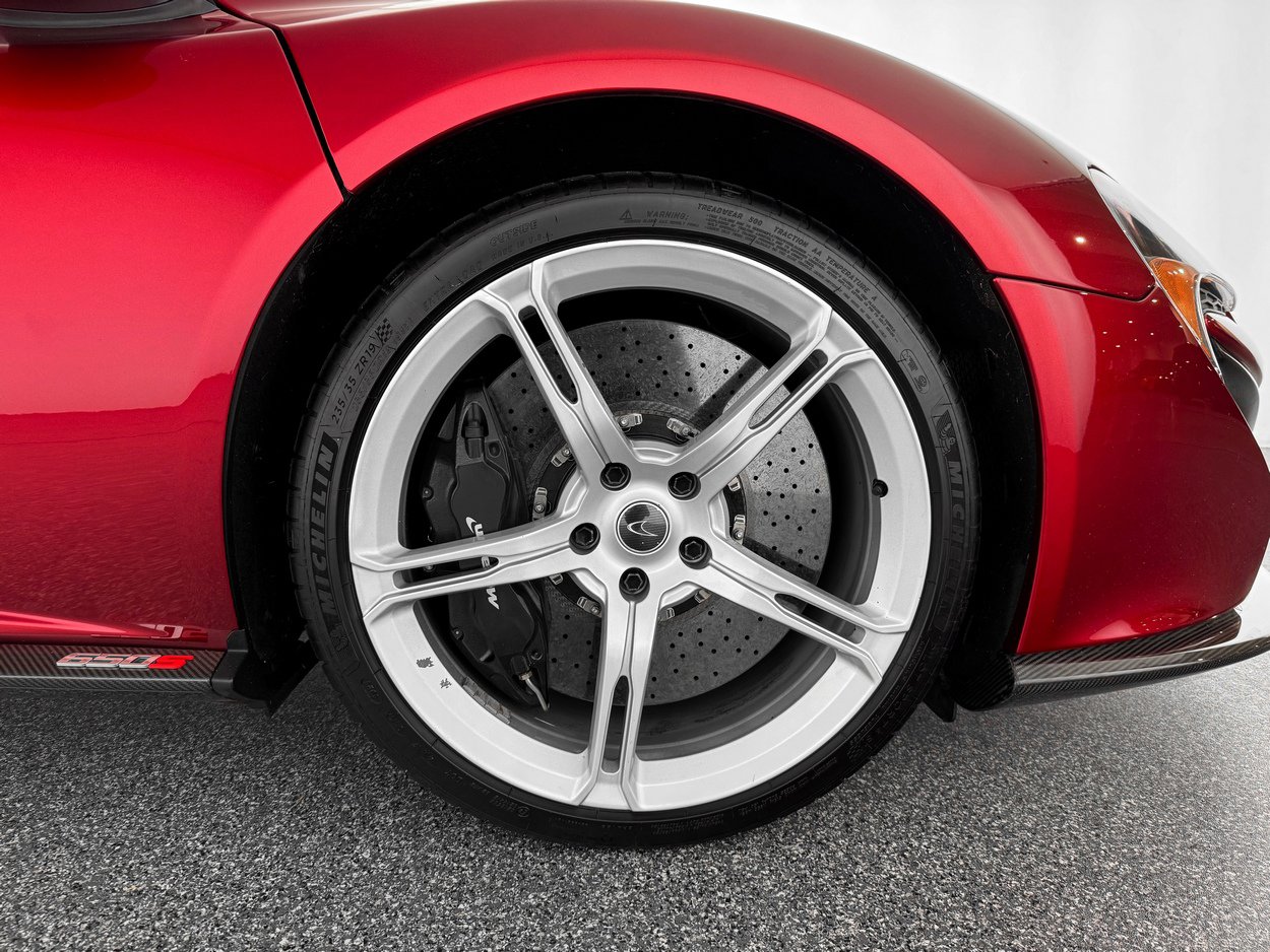 Used 2015 McLaren 650S Spider image 37