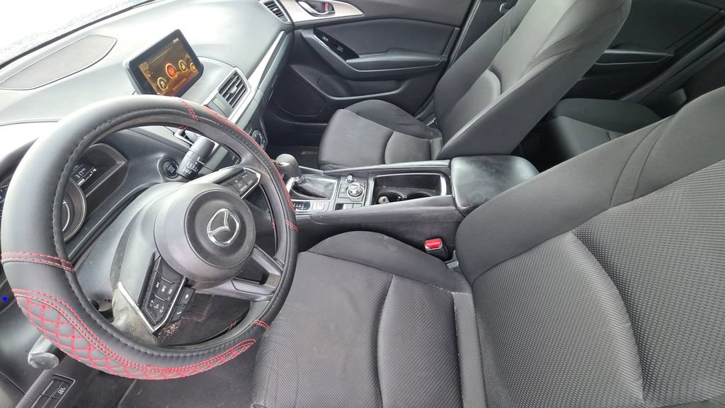 Used 2018 MAZDA MAZDA3 Sport FWD image 12