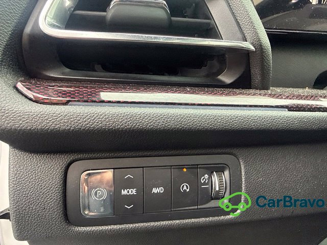 Used 2024 Chevrolet Traverse RS AWD/4WD image 12
