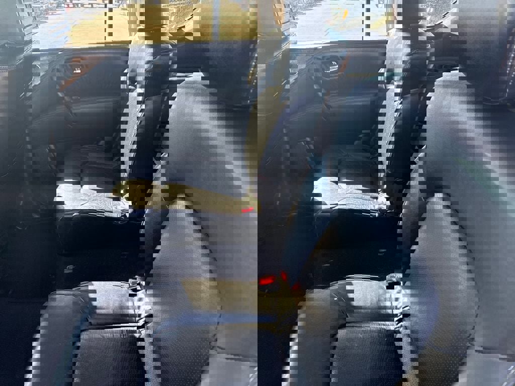 Used 2015 INFINITI QX80 Luxe w/ 22" Wheel Package image 7