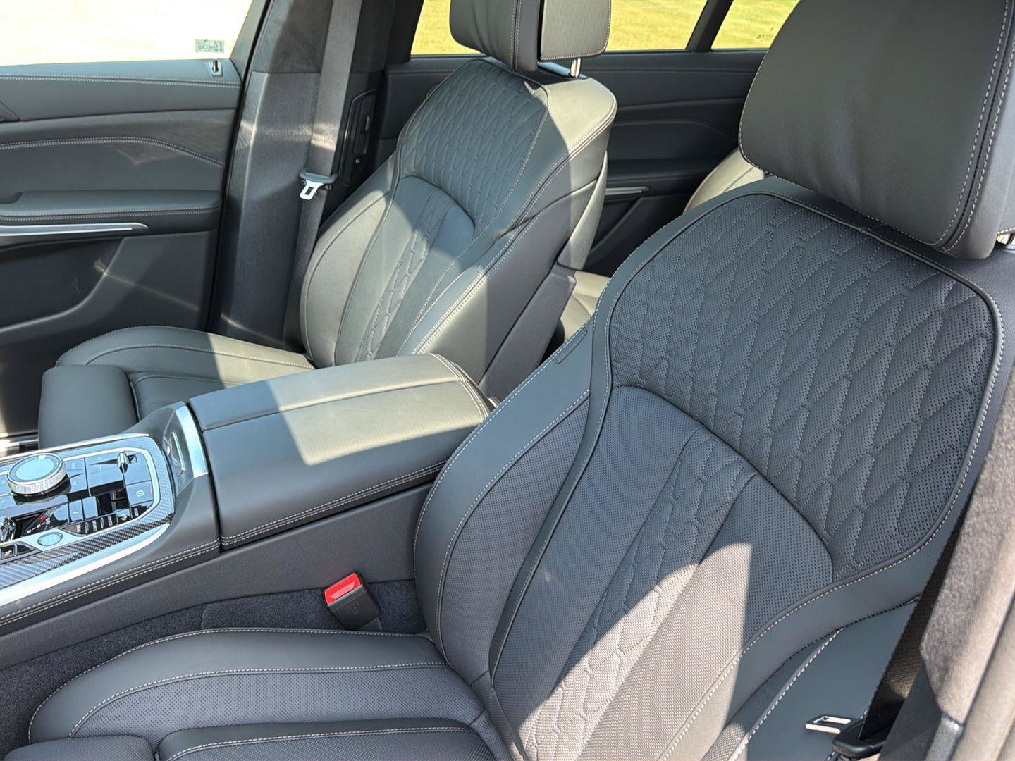 New 2027 BMW X7 M60i AWD/4WD image 31