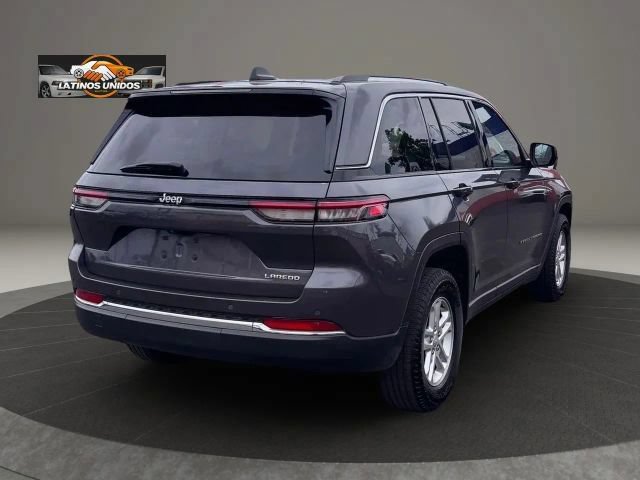 Used 2024 Jeep Grand Cherokee Laredo RWD image 5