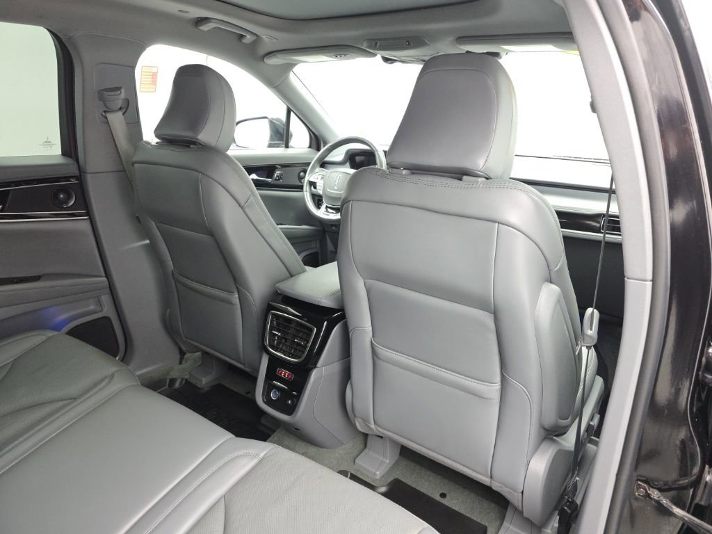 Used 2023 Lincoln Nautilus Reserve w/ Equipment Group 201A image 45