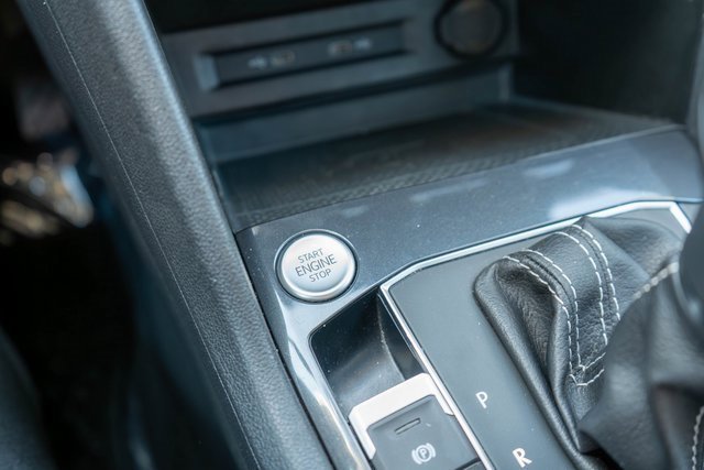 Used 2021 Volkswagen Tiguan SE image 31