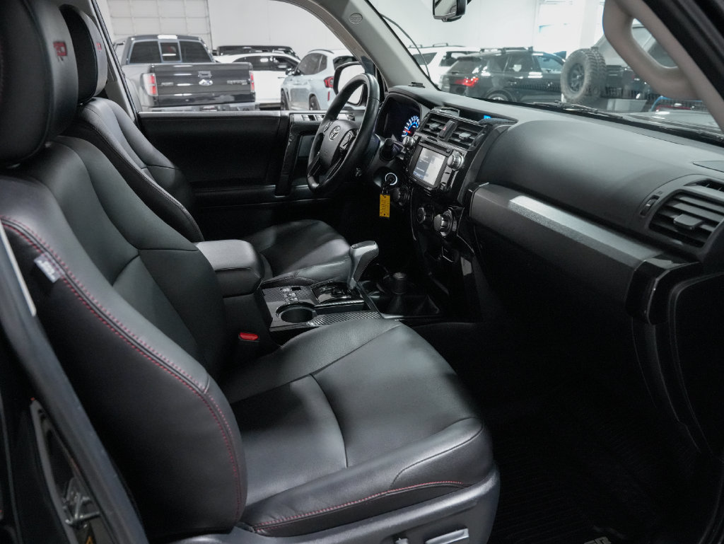 Used 2018 Toyota 4Runner TRD Off-Road Premium AWD/4WD image 23