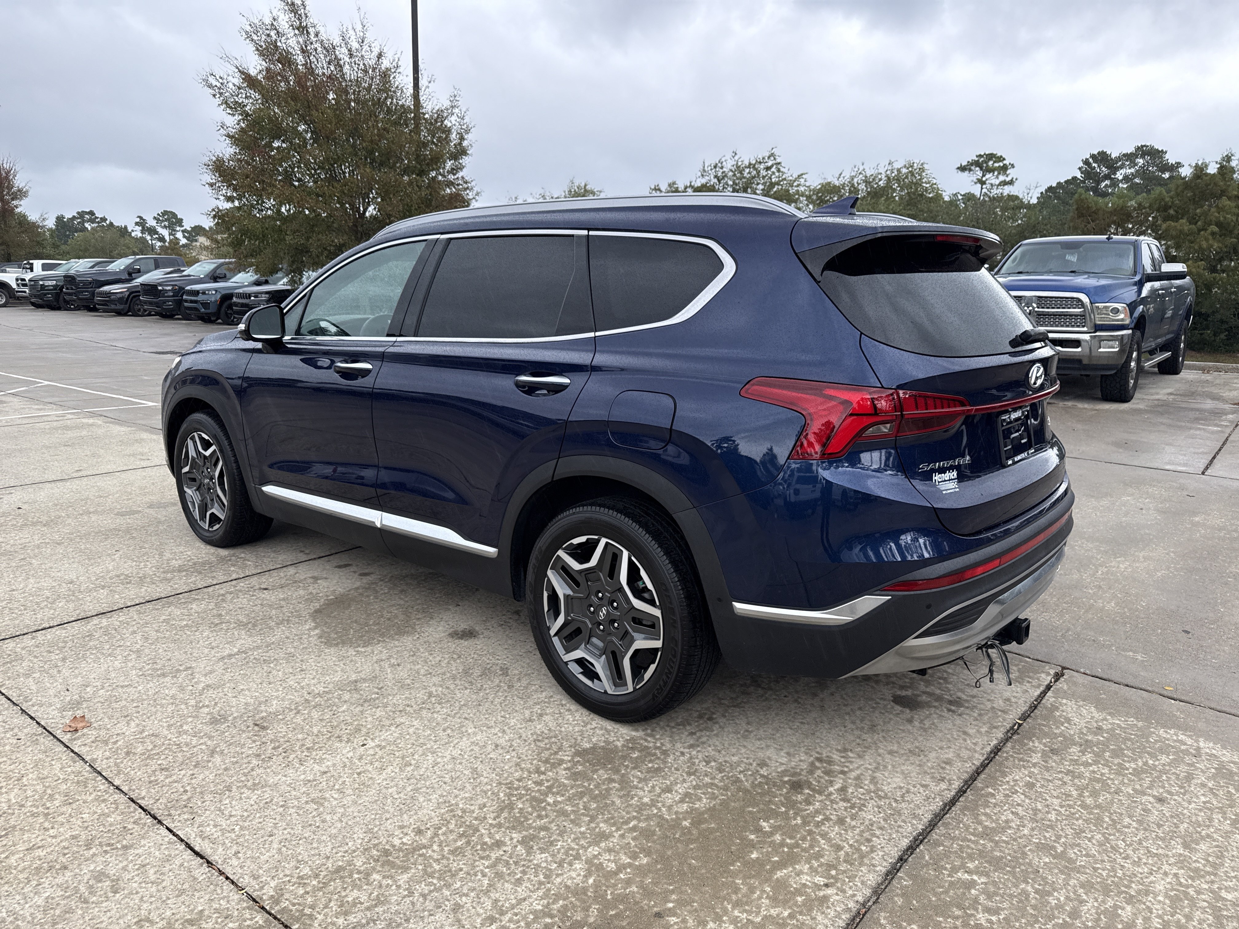 Used 2021 Hyundai Santa Fe Limited w/ Cargo Package FWD image 7