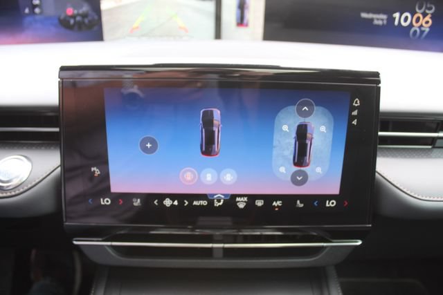 Used 2025 Lincoln Nautilus Reserve w/ Jet Appearance Package AWD/4WD image 31
