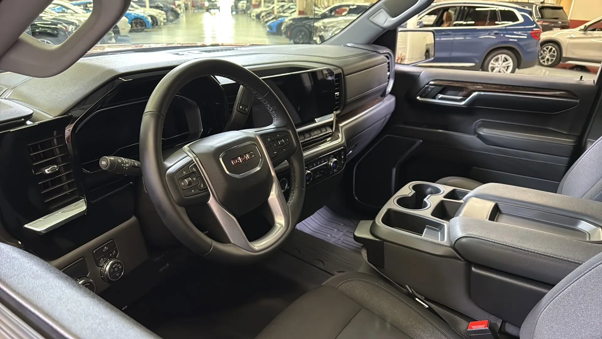 Used 2024 GMC Sierra 1500 Elevation w/ LPO, Elevation Black Package image 24