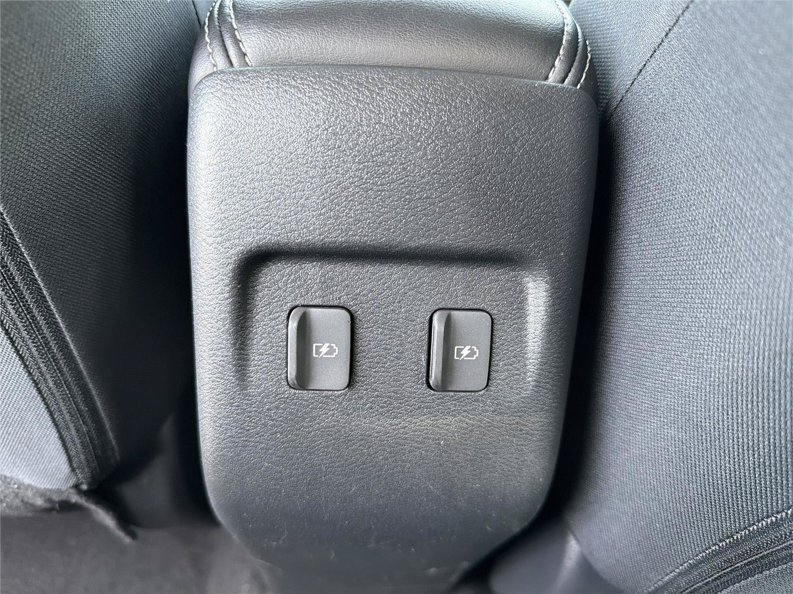 Used 2023 Nissan Kicks SV FWD image 11