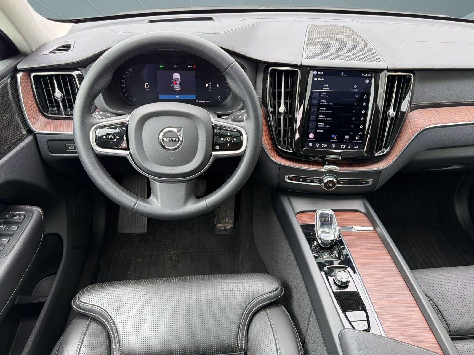 Certified 2023 Volvo XC60 B5 Ultimate w/ Climate Package AWD/4WD image 28