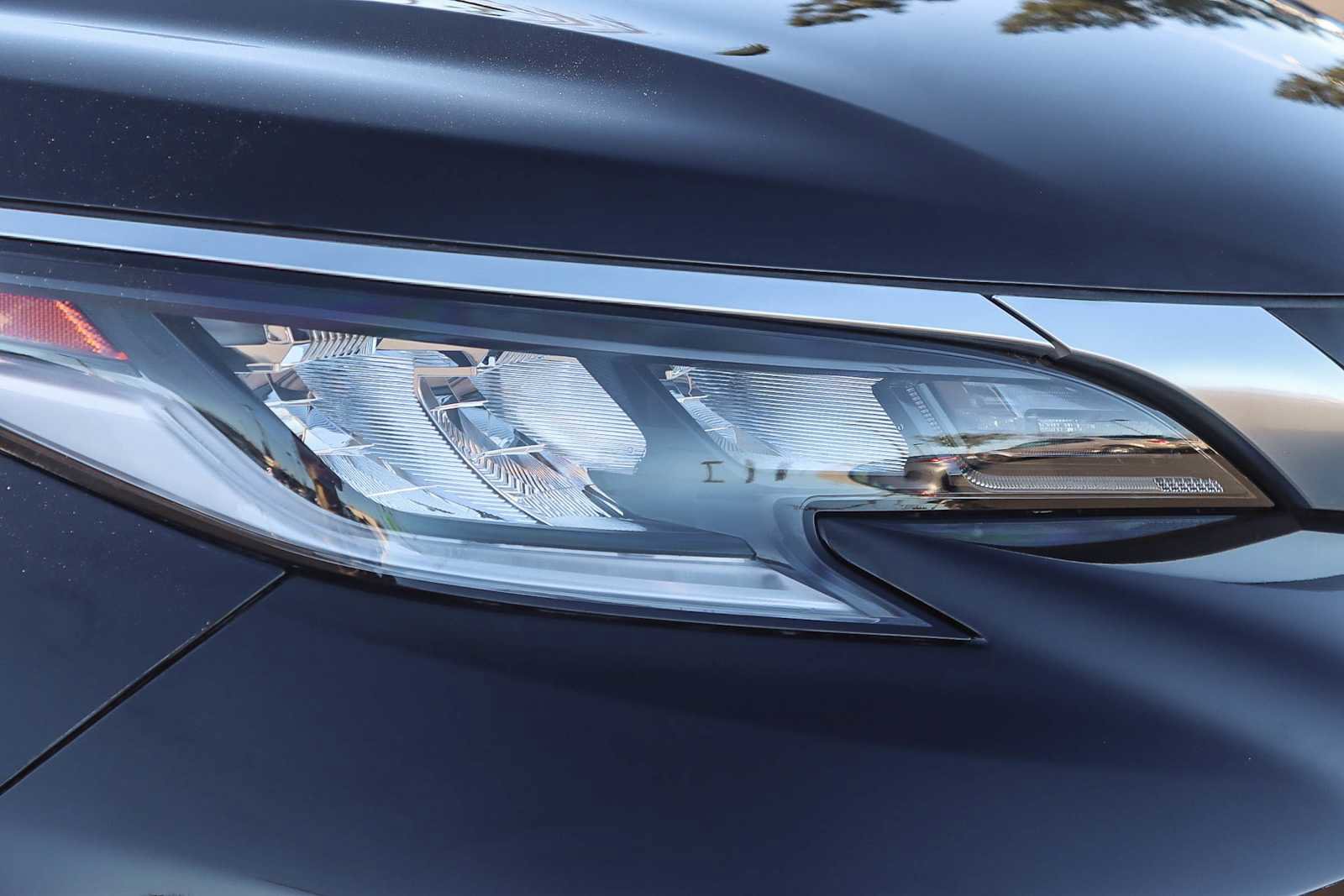 Used 2023 Toyota Sienna XSE image 7