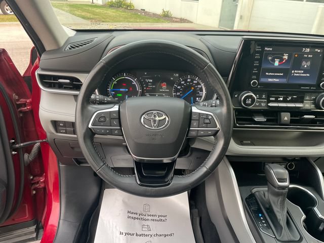 Used 2021 Toyota Highlander XLE w/ Protection Package #3 (TMS) AWD/4WD image 14