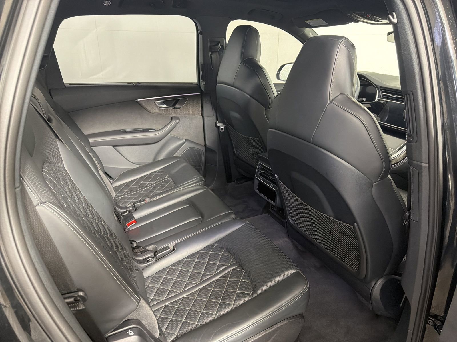Used 2023 Audi SQ7 Premium Plus w/ Executive Package image 11