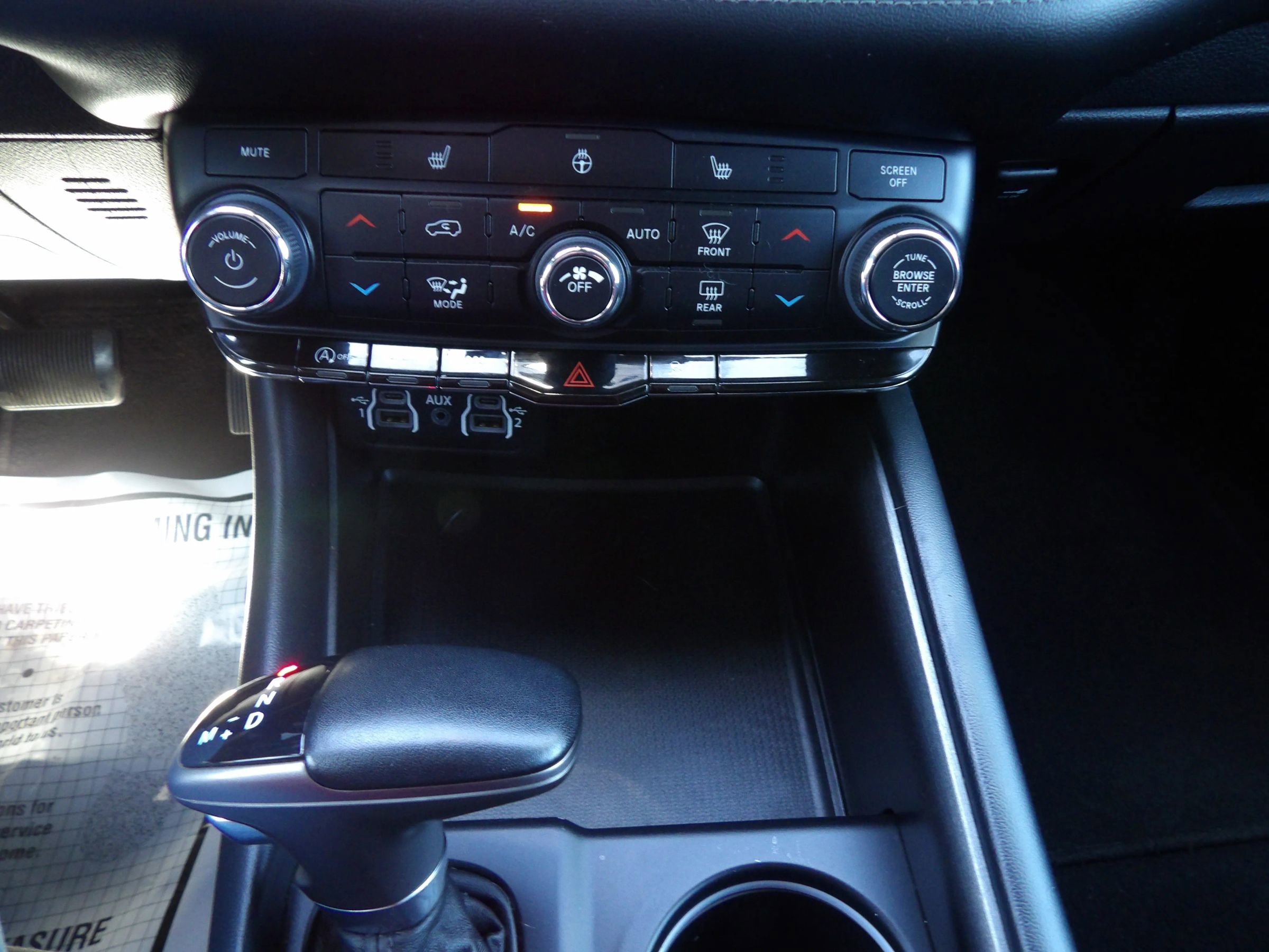 Used 2024 Dodge Durango SXT image 19