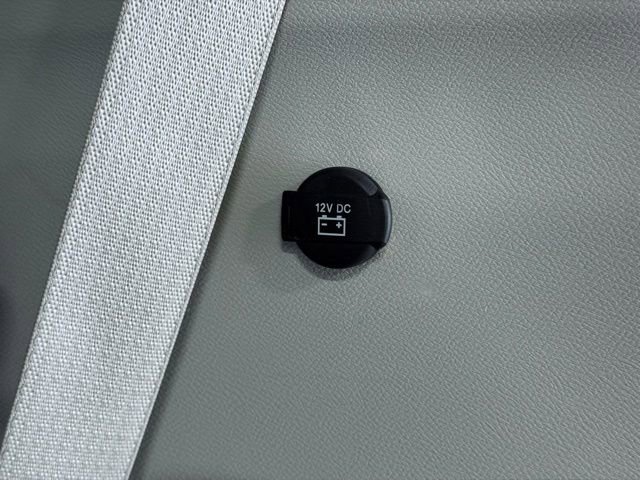 Used 2023 Chrysler Pacifica Touring-L FWD image 12
