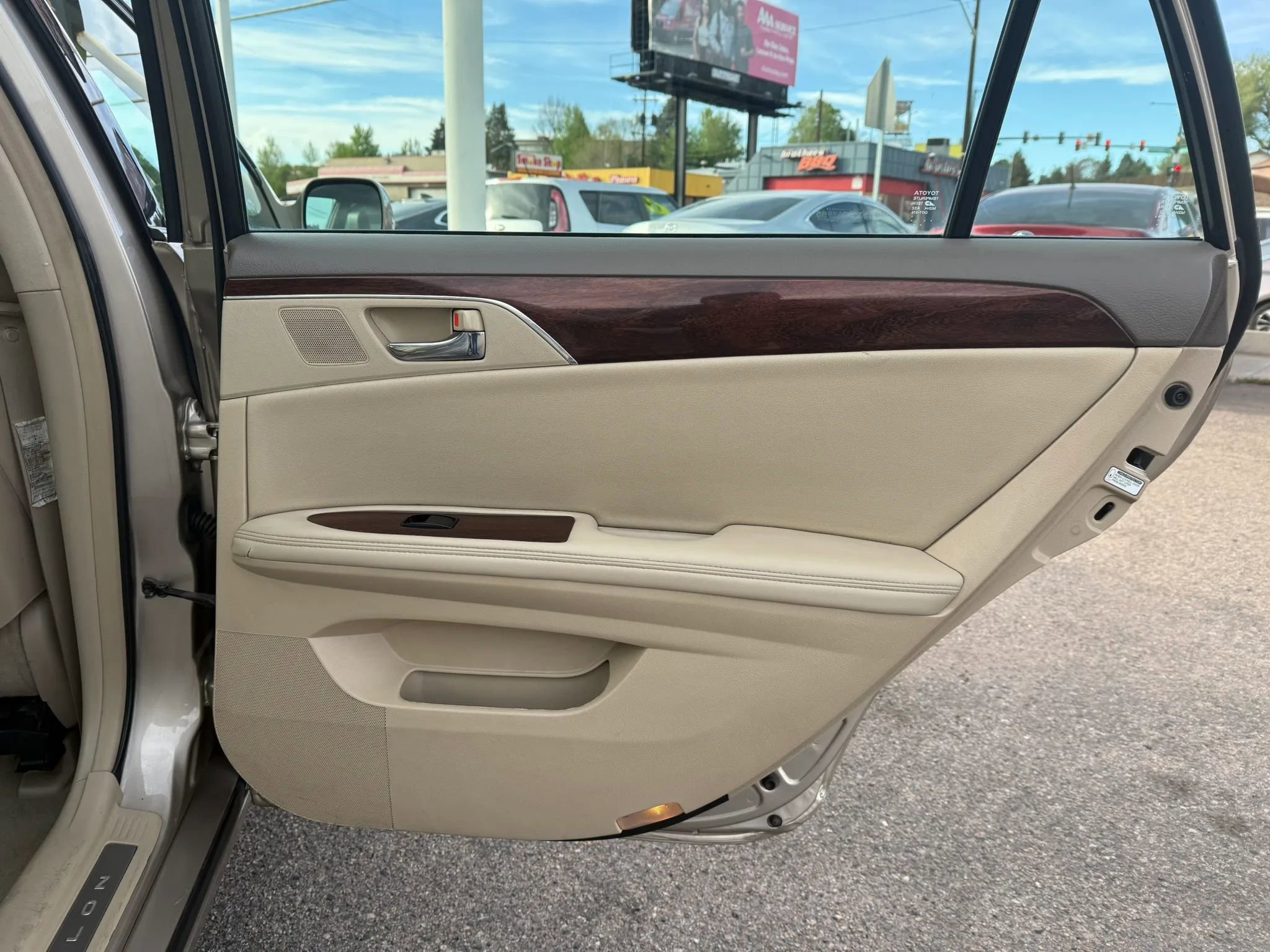 Used 2009 Toyota Avalon XLS FWD image 15