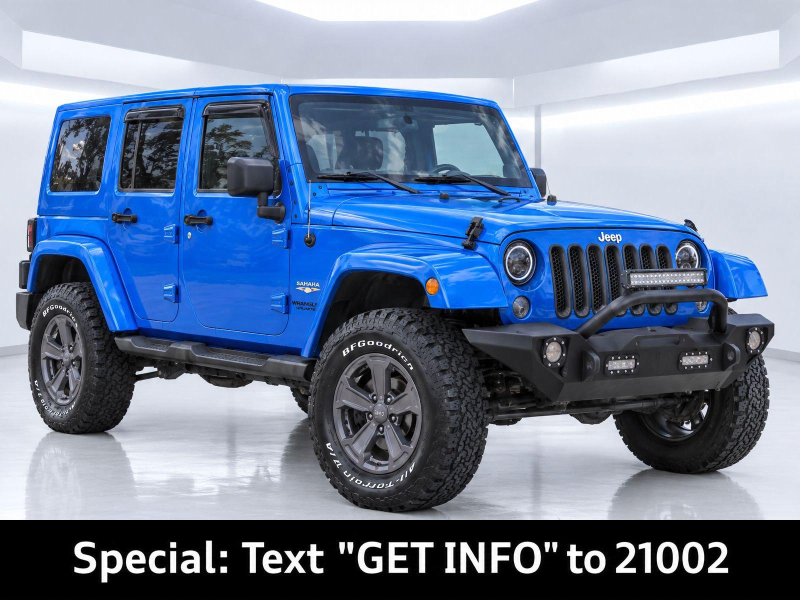 Used 2015 Jeep Wrangler Unlimited Sahara w/ Connectivity Group AWD/4WD image 2