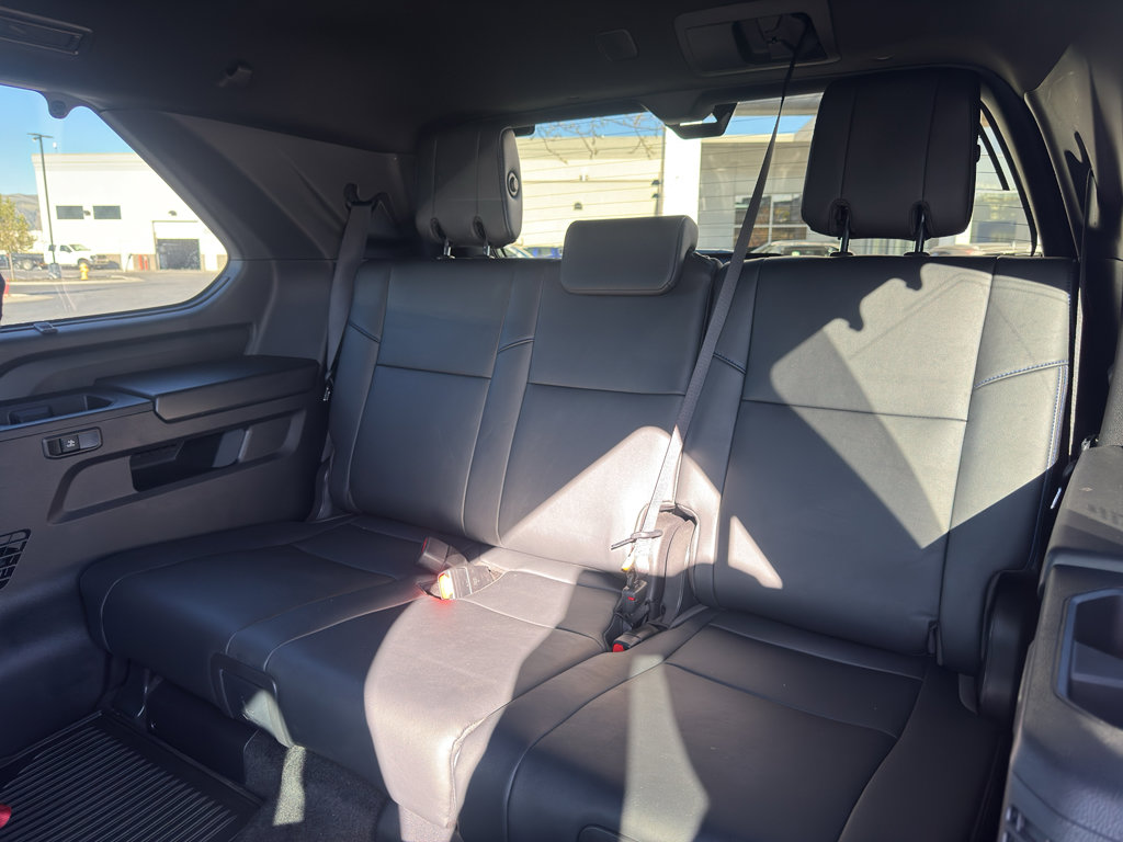 Used 2025 Toyota Sequoia Platinum AWD/4WD image 9