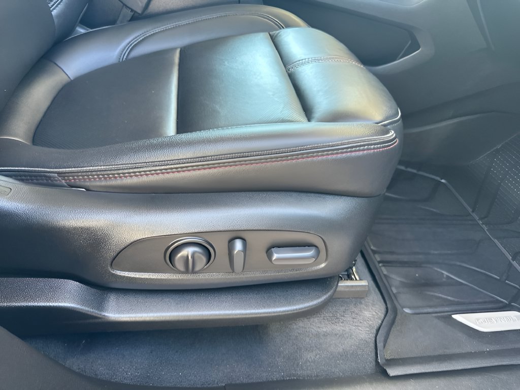 Used 2023 Chevrolet Traverse RS w/ LPO, Floor Liner Package AWD/4WD image 17