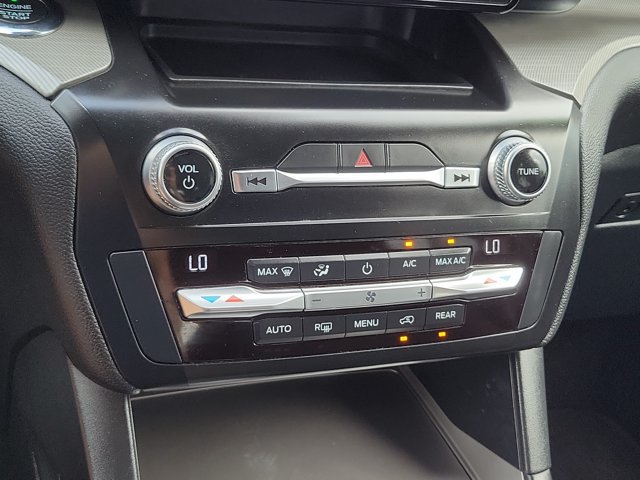 Certified 2020 Ford Explorer XLT RWD image 33