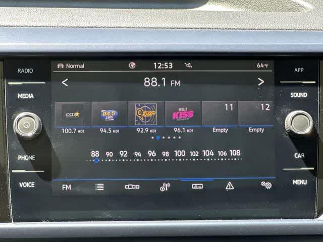 Used 2023 Volkswagen Taos SE w/ Panoramic Sunroof Package AWD/4WD image 12