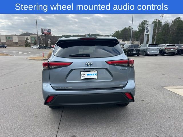 Used 2023 Toyota Highlander XLE image 7