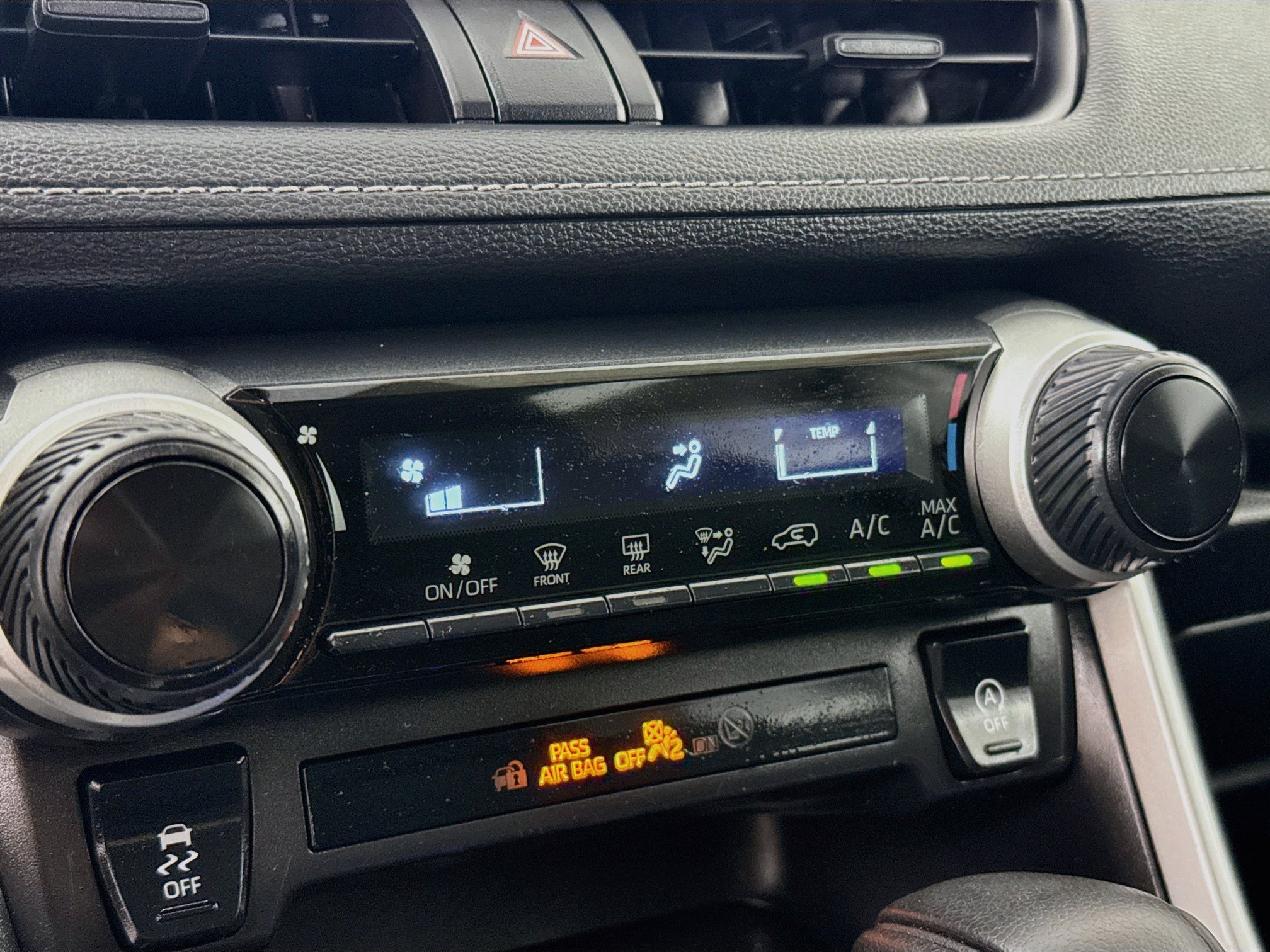 Certified 2025 Toyota RAV4 LE AWD/4WD image 17