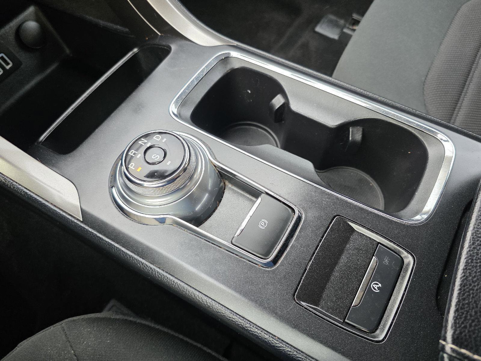 Used 2019 Ford Fusion SE image 15