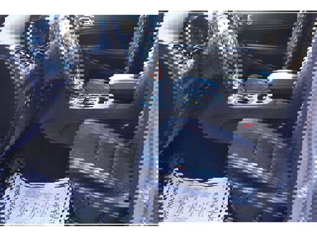 Used 2019 Jeep Grand Cherokee Altitude image 17