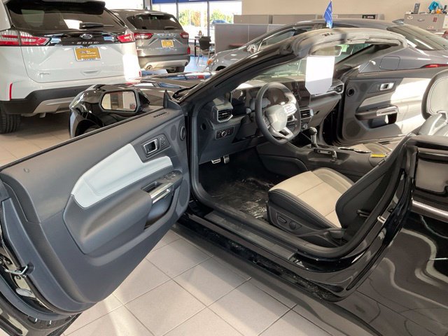 Used 2026 Ford Mustang GT Premium w/ GT Performance Package RWD image 10