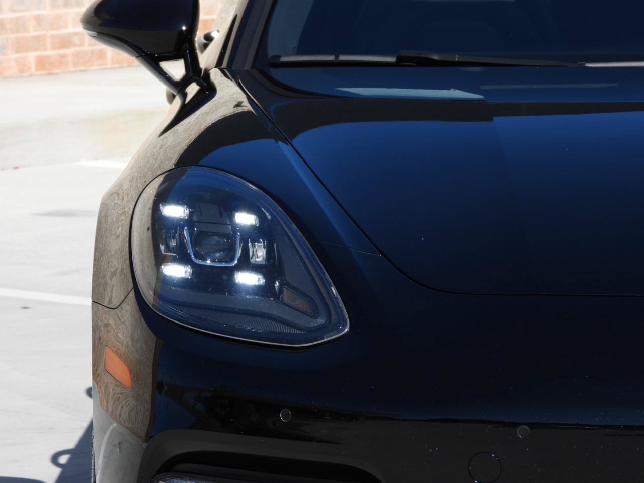 Used 2017 Porsche Panamera RWD image 49