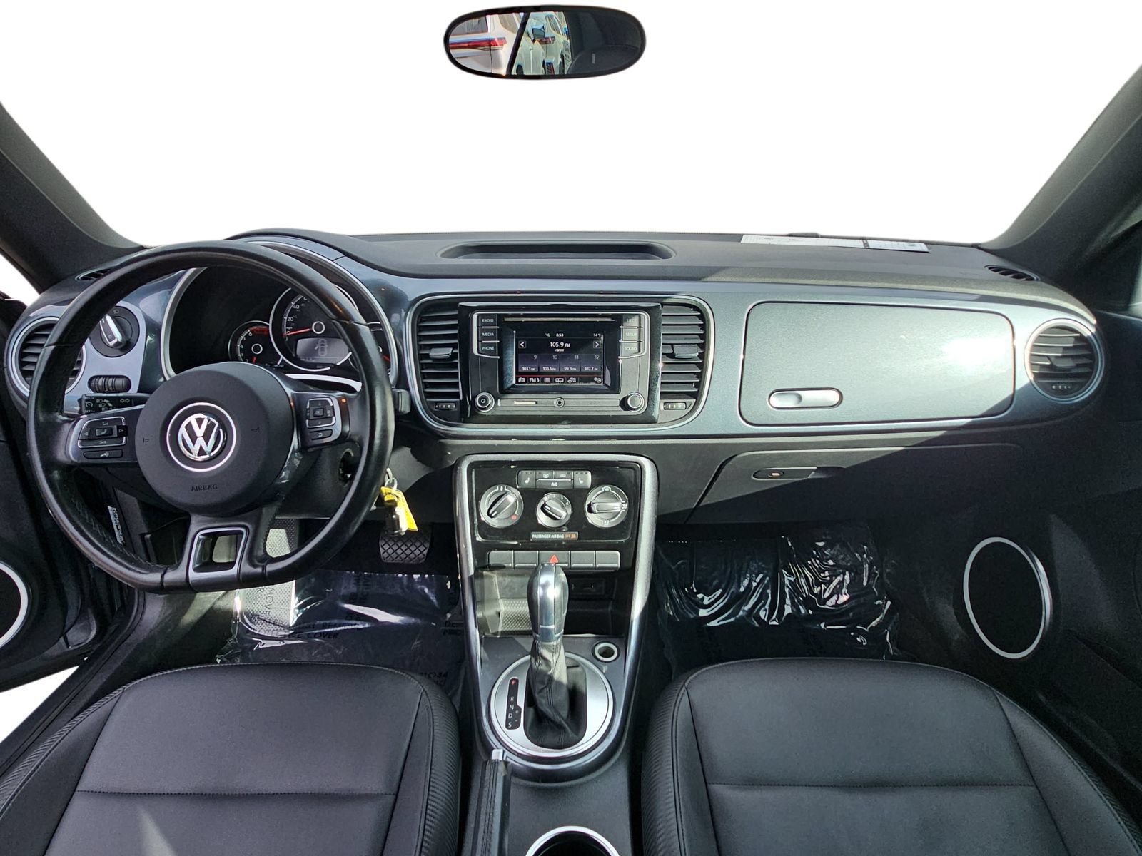 Used 2018 Volkswagen Beetle 2.0T S FWD image 9