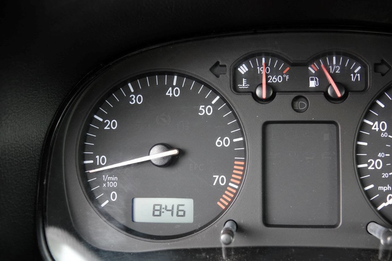 Used 2005 Volkswagen Golf GL image 66