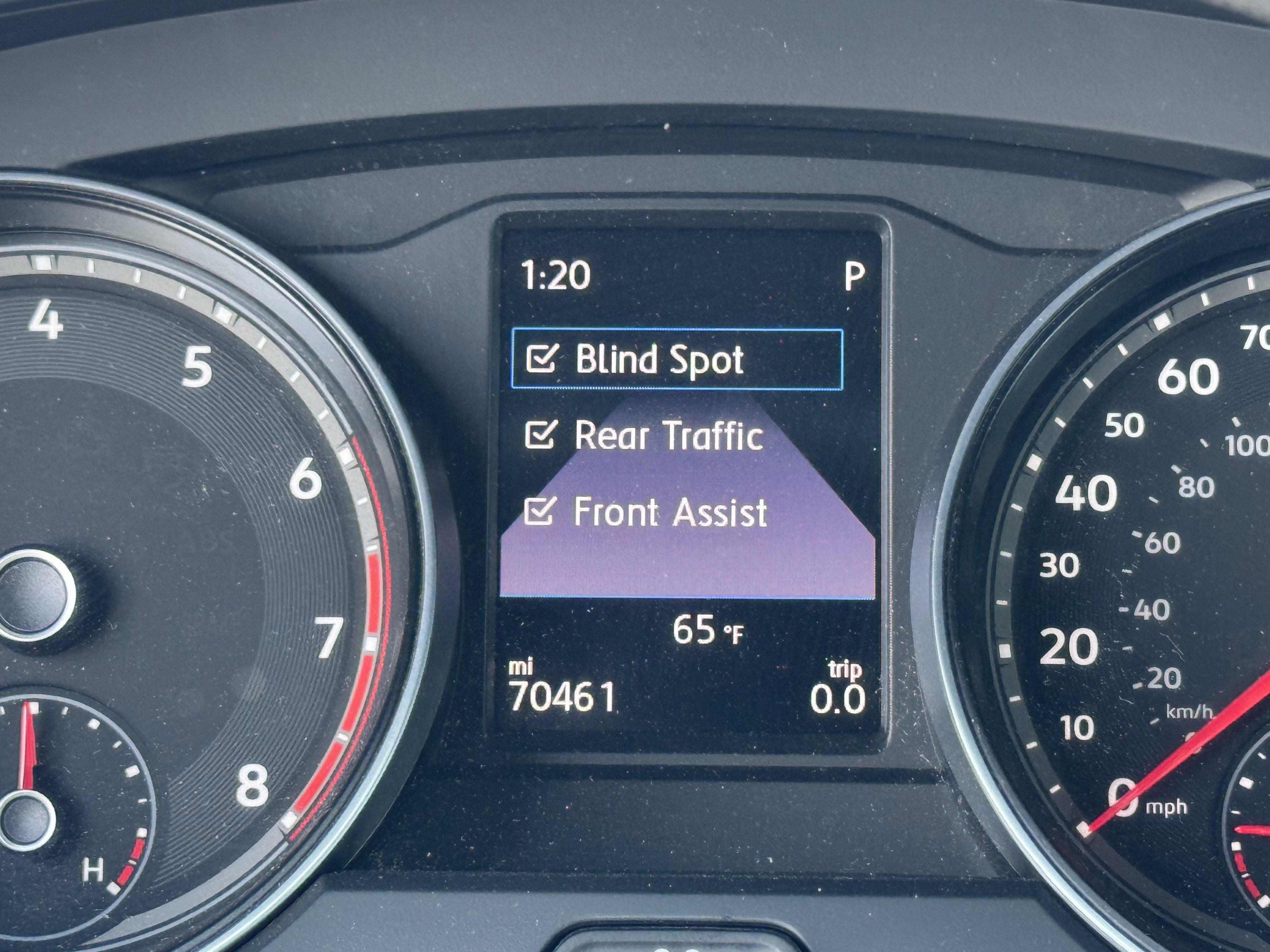 Used 2020 Volkswagen Atlas Cross Sport S image 22