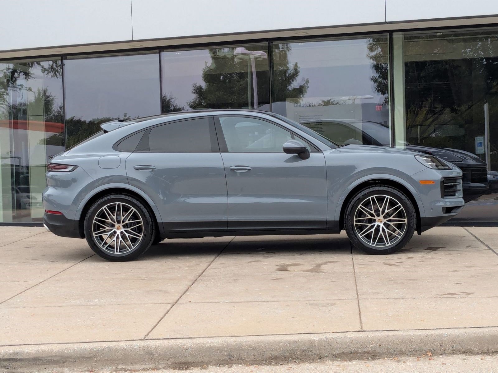 New 2026 Porsche Cayenne Coupe image 8