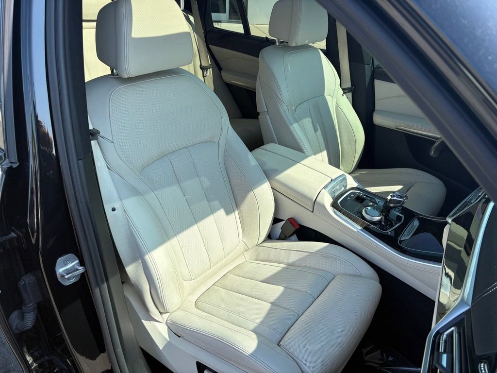 Used 2021 BMW X5 M50i w/ Executive Package AWD/4WD image 19