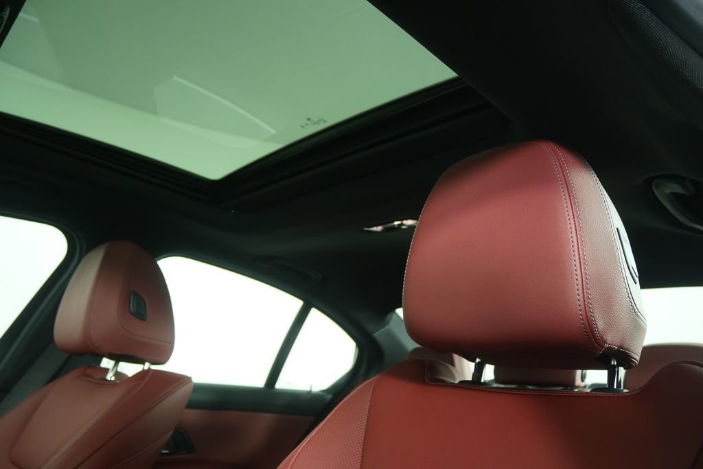 Certified 2025 BMW 330i Sedan image 12