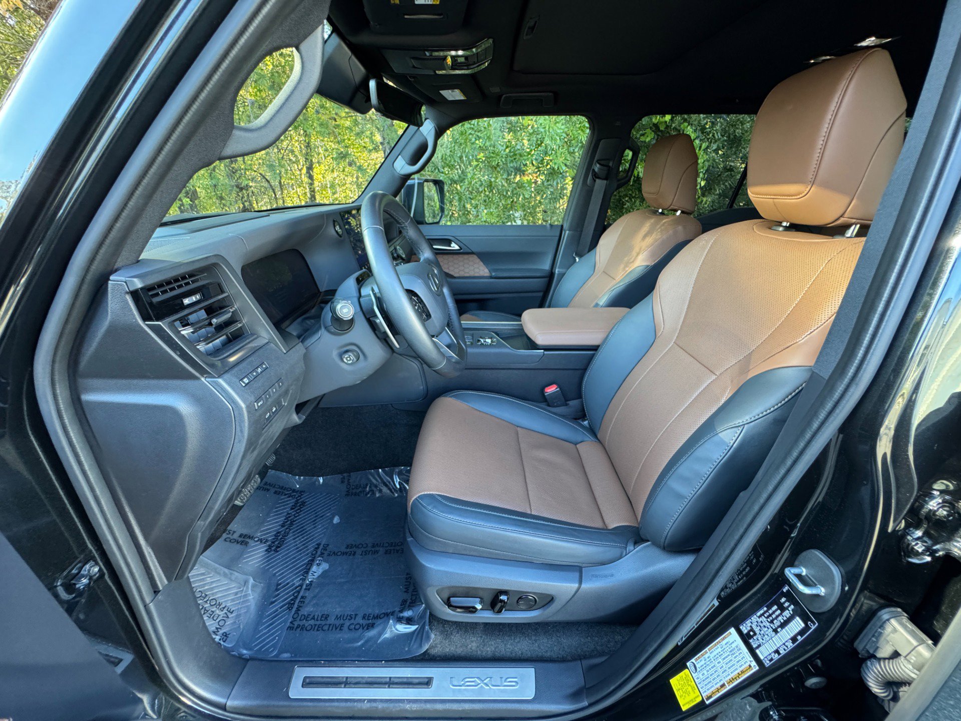 Used 2024 Lexus GX 550 image 21