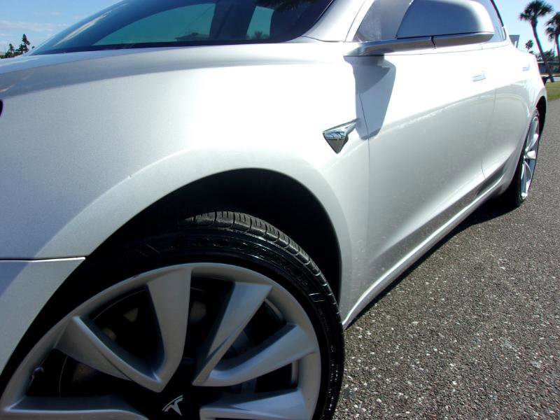 Used 2018 Tesla Model 3 Long Range image 18