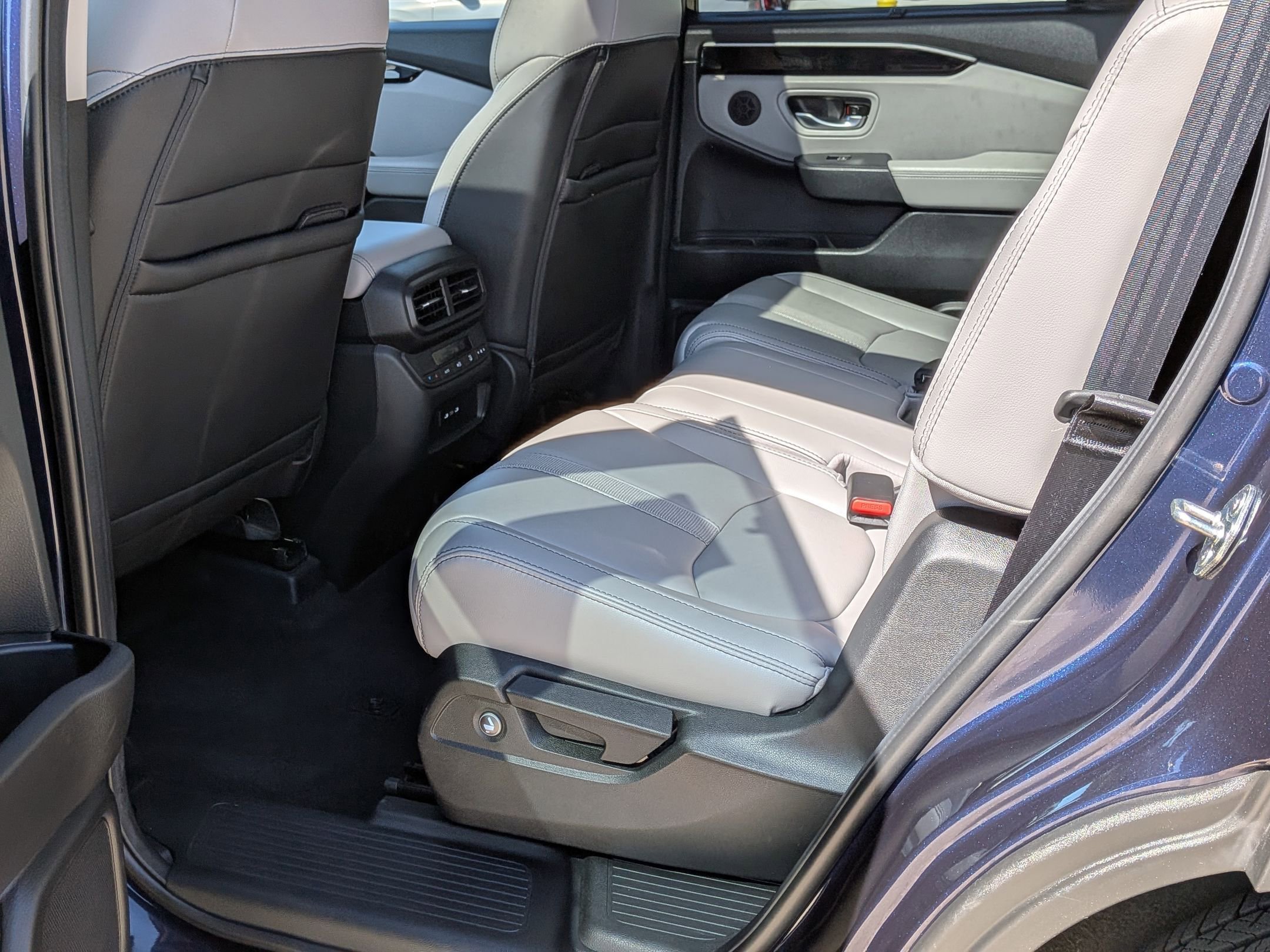 Certified 2025 Honda Pilot Touring image 23