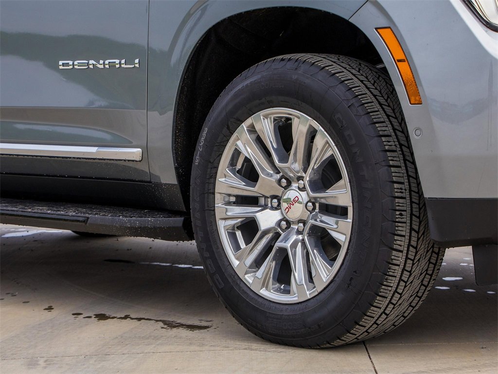 New 2025 GMC Yukon XL Denali image 2