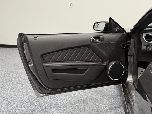 Used 2014 Ford Mustang GT Premium RWD image 13