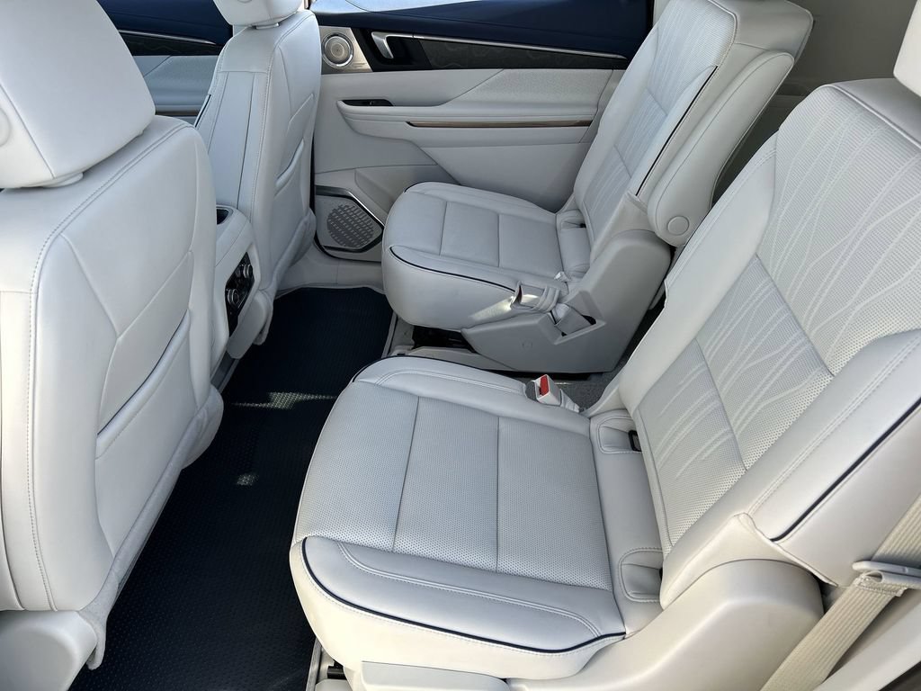 New 2026 Buick Enclave Avenir w/ Super Cruise Package FWD image 26
