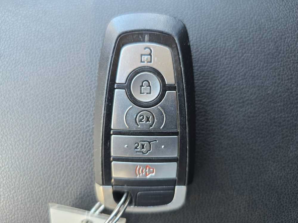 Used 2020 Ford Escape SEL AWD/4WD image 21