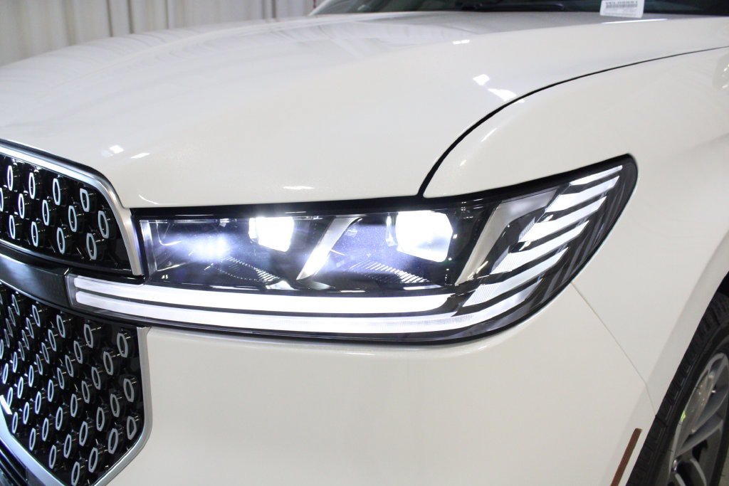 New 2027 Lincoln Navigator Reserve AWD/4WD image 33