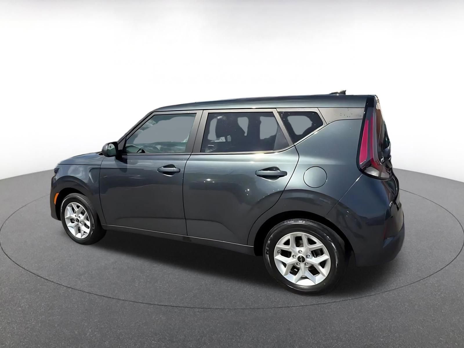 Used 2025 Kia Soul LX w/ LX Technology Package image 10