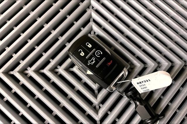 Used 2024 RAM 2500 Limited image 11